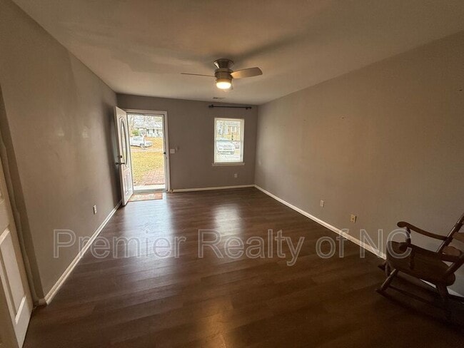 Foto del edificio - 2906 Navajo Ave