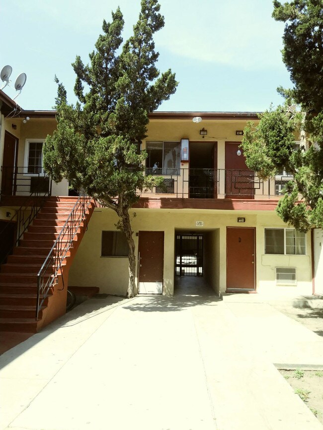 Building Photo - 8815 Van Nuys Blvd