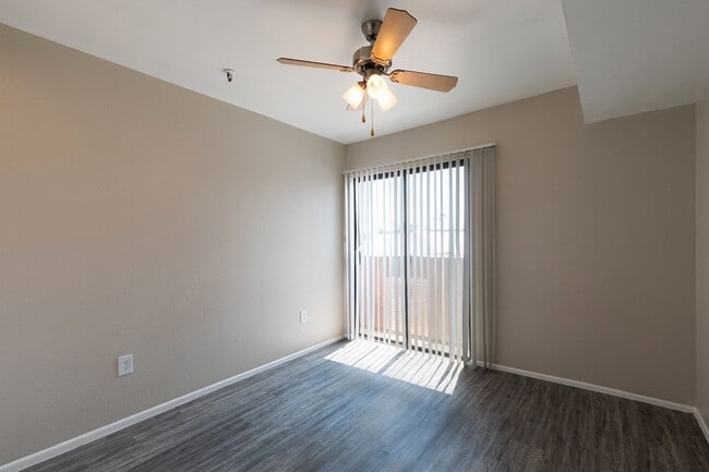 Interior Photo - Lion Tempe Apartments