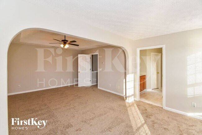 Building Photo - 74 Mattie Ln