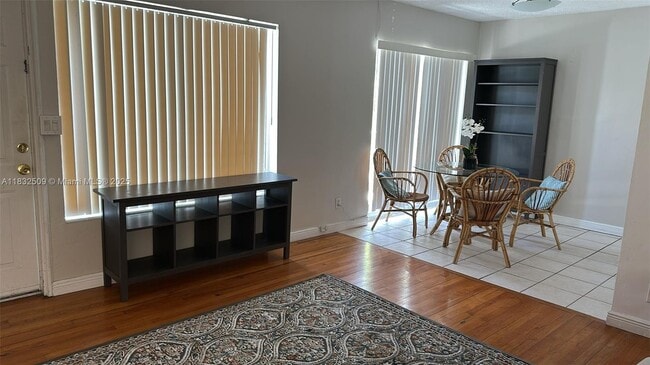 Building Photo - 90 Isle of Venice Dr