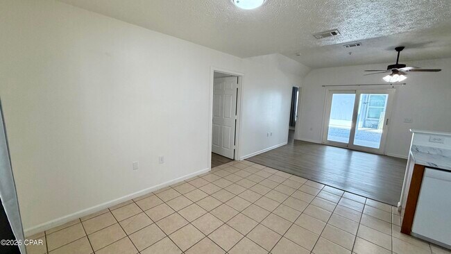 Building Photo - 9117 Laird St