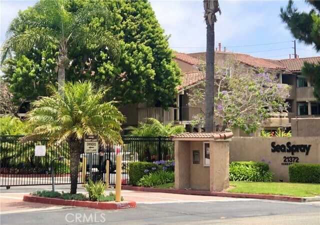 Primary Photo - 21372 Brookhurst St