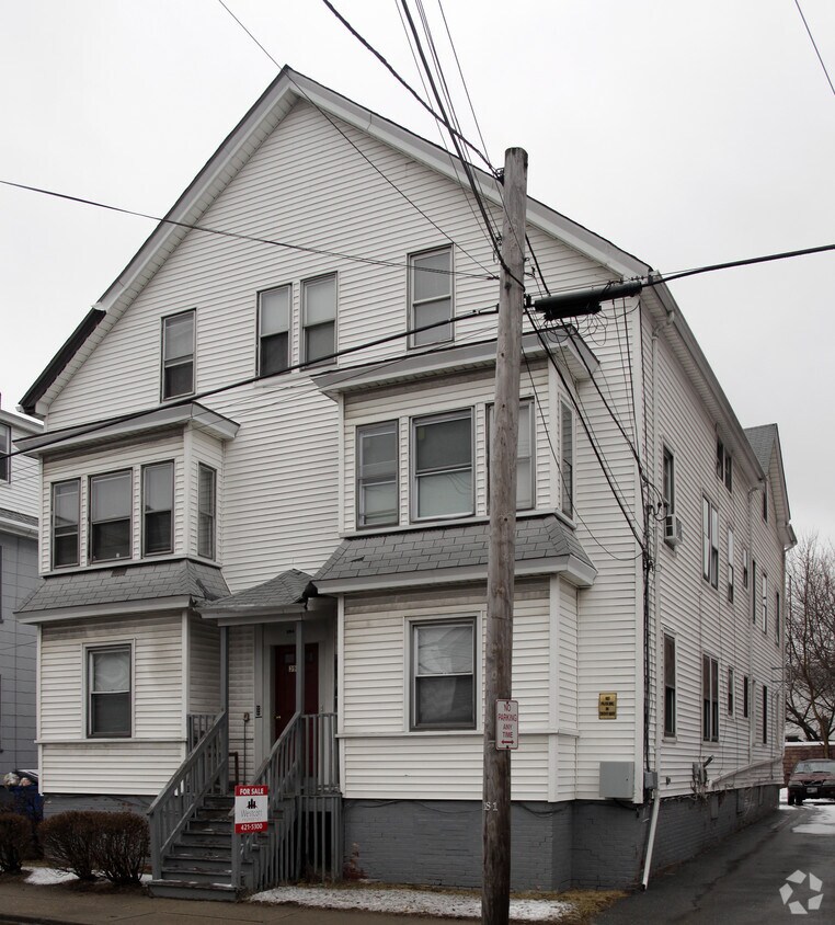 394 Ave, Warren, RI 02885 Apartments in Warren, RI