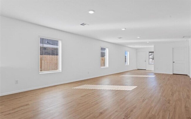 Foto del edificio - 7318 Greenbriar Cayon Ln