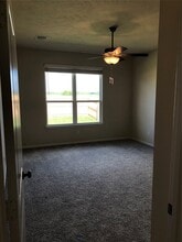 Building Photo - 1006 Old Vine Rd