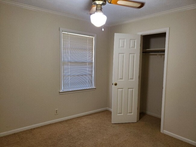 Building Photo - Cozy Home: Price Reduced!
