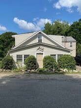 Building Photo - 117 Towtaid St