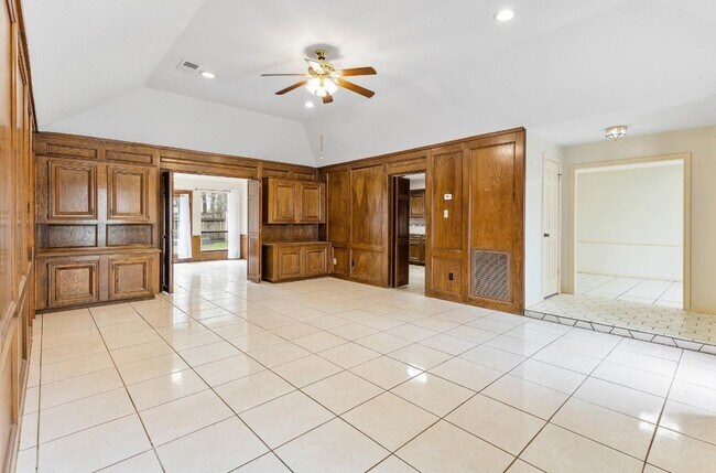 Foto del edificio - 3339 Three Pines Dr