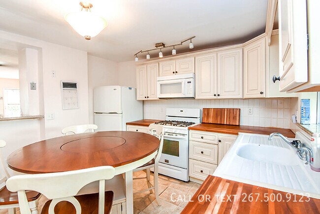 Foto del edificio - 821 Almond St
