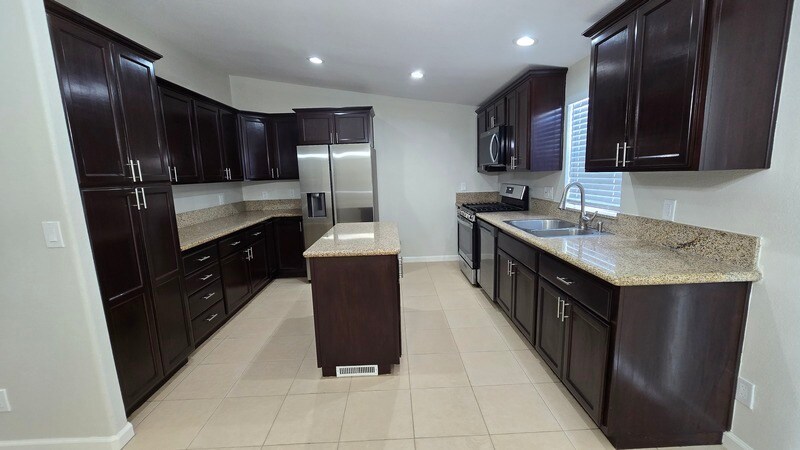 Primary Photo - 17805 Brazier Dr