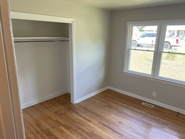 Building Photo - Single Family Home for Rent