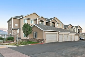 Building Photo - 2192 Springtime Dr