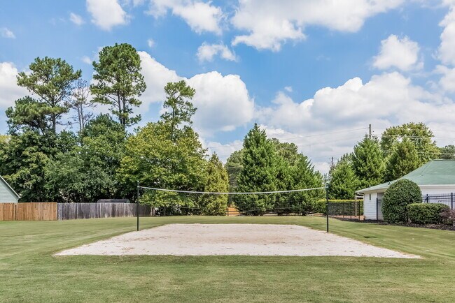 Foto del edificio - 4937 Lake Park Ln