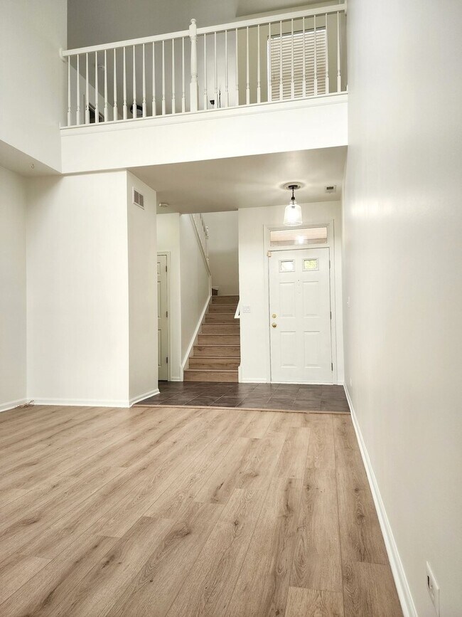 Building Photo - 2884 Falling Waters Ln