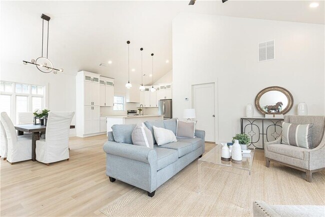 Foto del edificio - 433 Trabert Ave NW