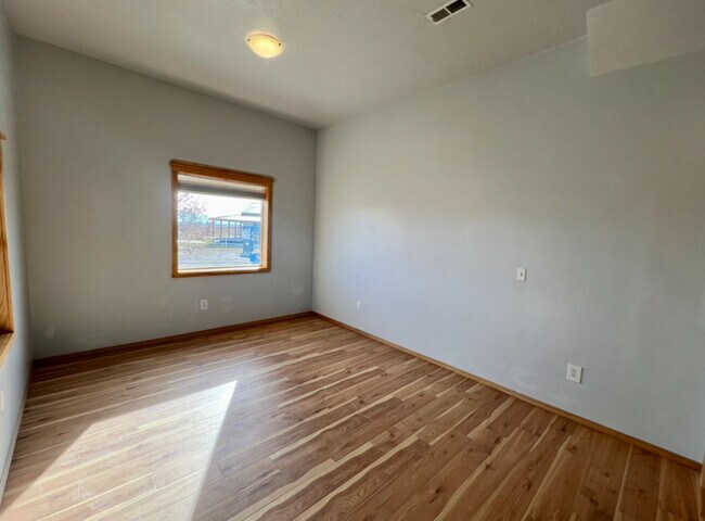 Foto del edificio - 19 Spotted Horse Rd