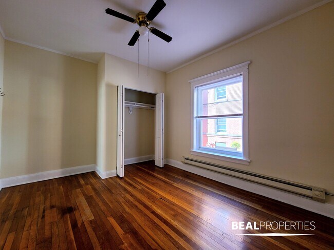Foto del edificio - 4423 N Wolcott Ave