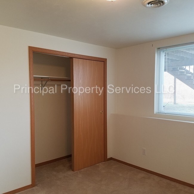 Building Photo - 2949 Popplewood Ct