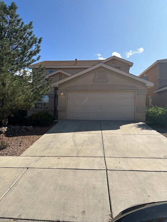 Foto principal - 7700 Wood Stork Ct NW
