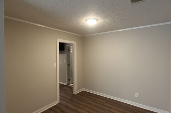 Foto del edificio - Great Home - New on The Market!!
