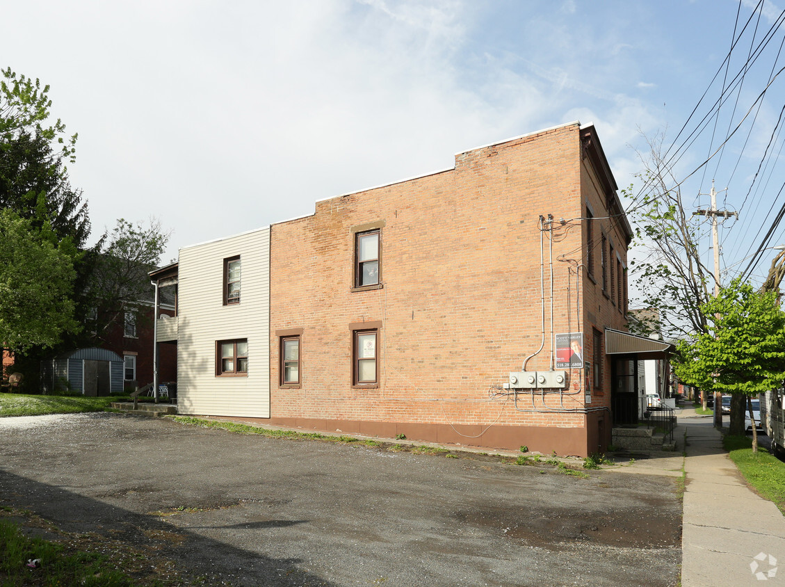 Building Photo - 304 Front St