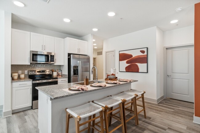 Building Photo - Alta Marine Creek