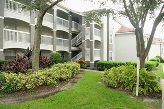 Building Photo - 13839 Fairway Island Dr