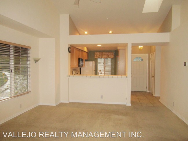 Building Photo - 401 Stinson St