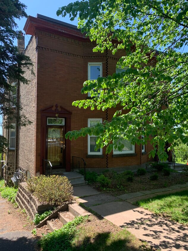 Primary Photo - 2128 Jefferson St