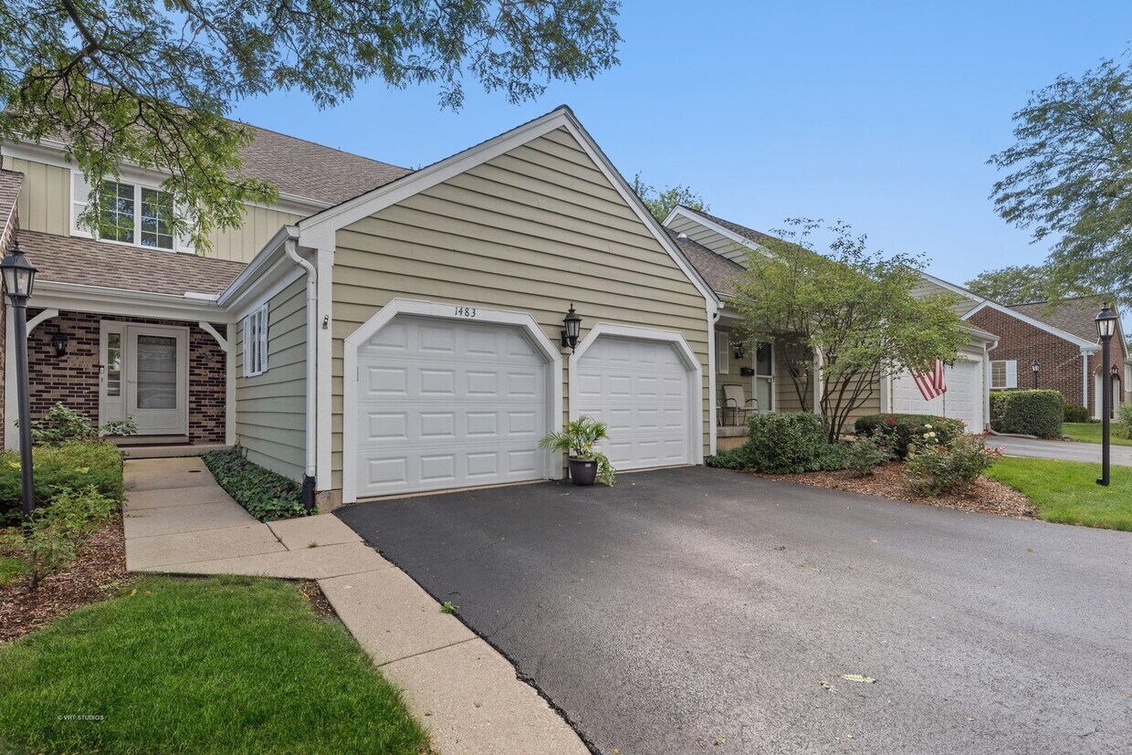 Primary Photo - 1483 Shire Cir