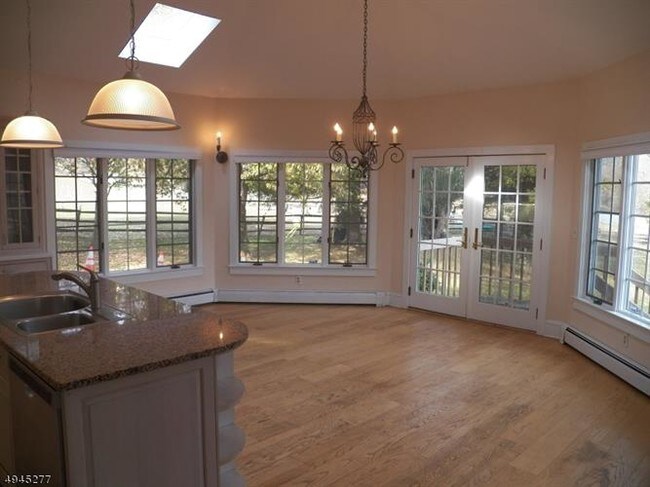 Building Photo - 100 Rte 24