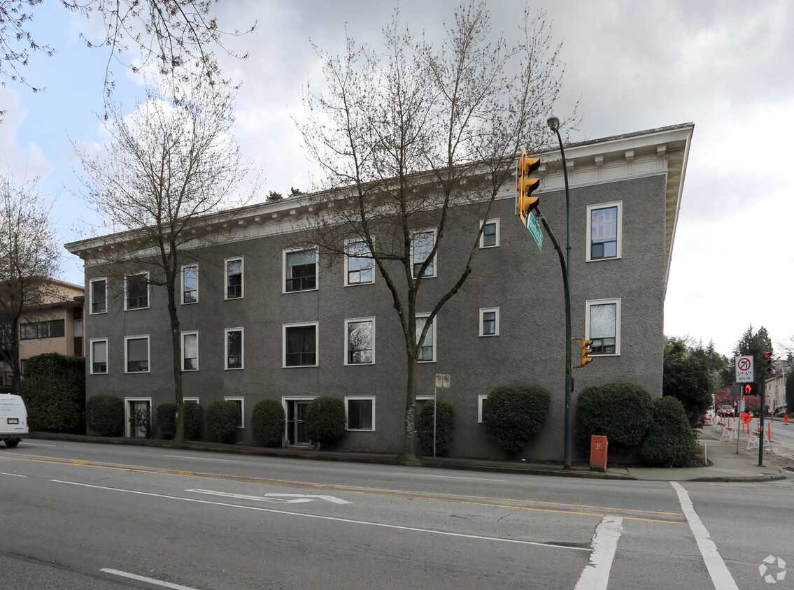 Building Photo - Laurelhurst Apartments