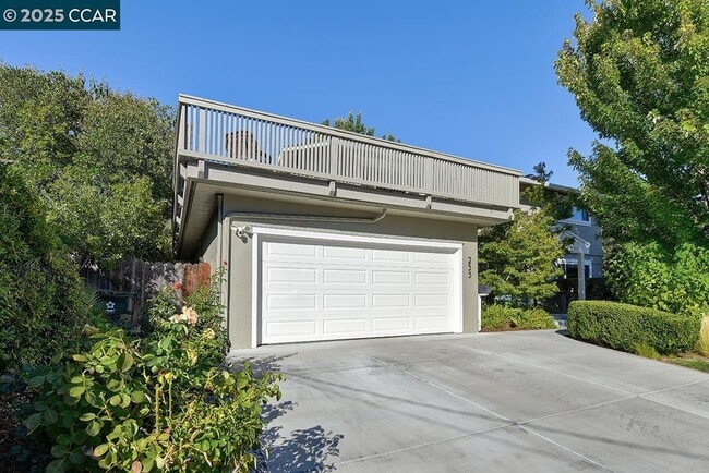 Building Photo - 235 Appalachian Dr
