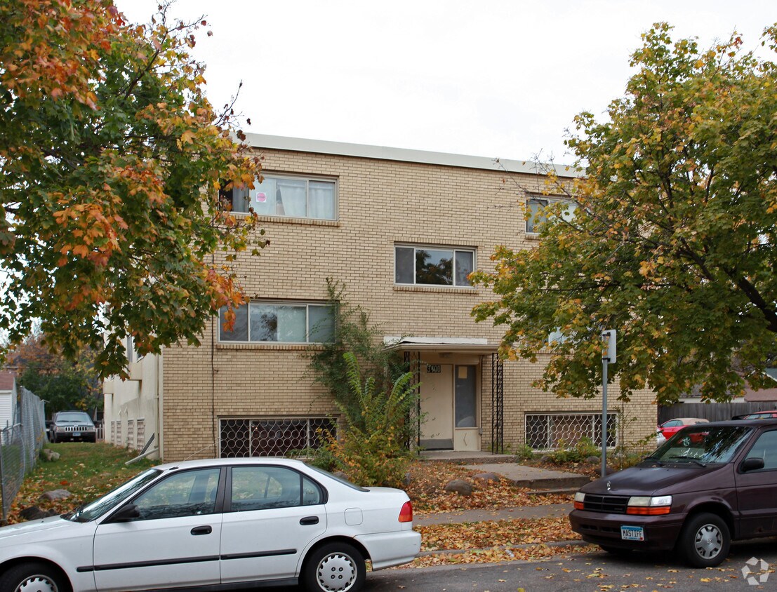 Foto principal - 3100 19th Ave S