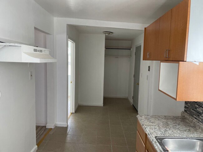 Foto del edificio - 3190 W Byron Rd