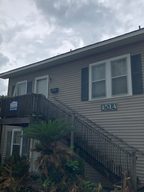Primary Photo - 1514 W University Ave