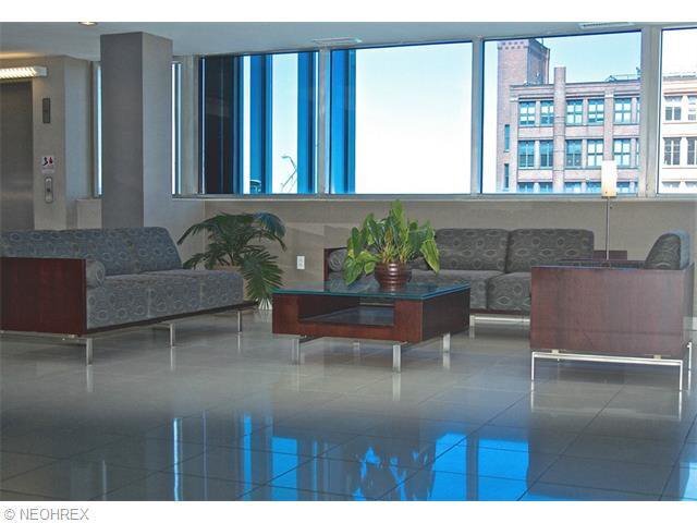 Foto del edificio - 701 W Lakeside Ave