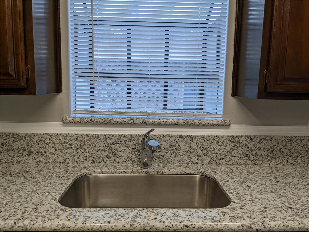 Foto principal - 9901 Sharpcrest St