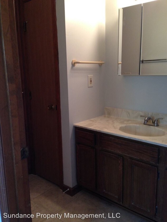 Primary Photo - 3151 ROESCH BLVD