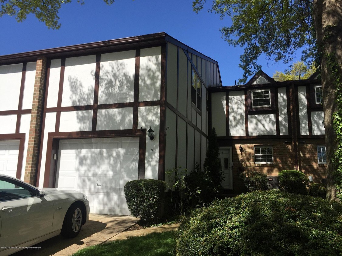 7 Oak Ct, Spring Lake, NJ 07762 Condo for Rent in Spring Lake, NJ