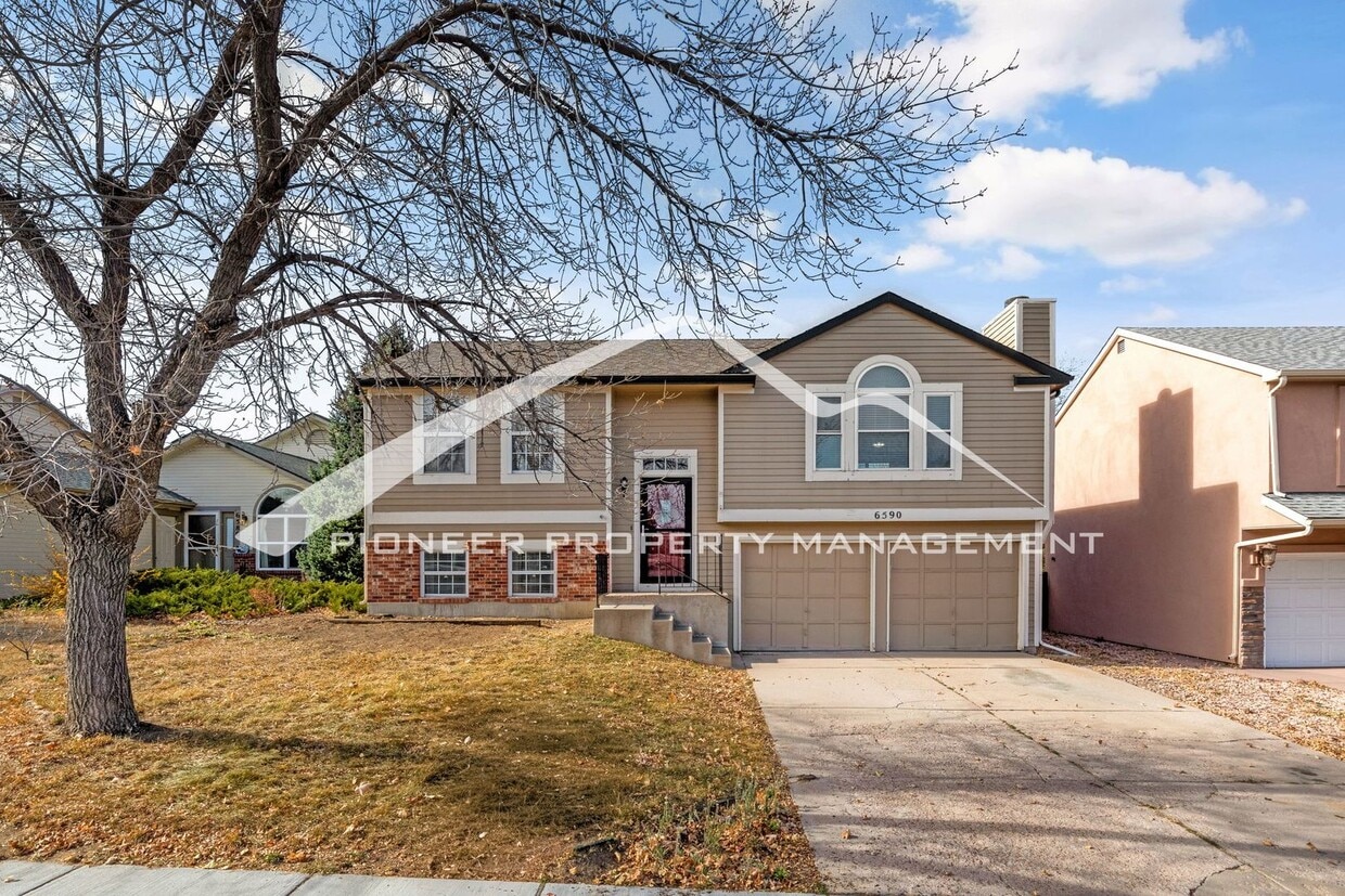 Foto principal - Huge Yard, Great Views, Perfect Location. ...