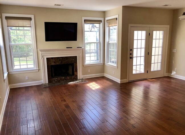 Sala de estar - 194 Wicklow Dr