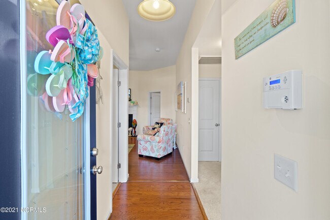 Building Photo - 4409 Dutch Elm Dr SE