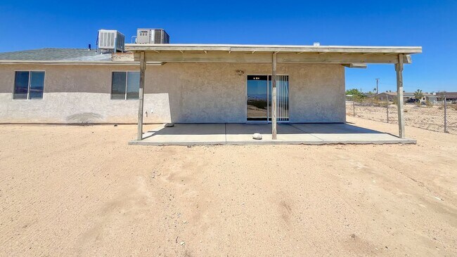 Building Photo - 5563 Morongo Rd