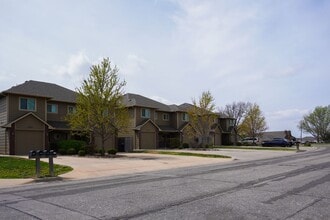 Building Photo - 1568 S Goebel St