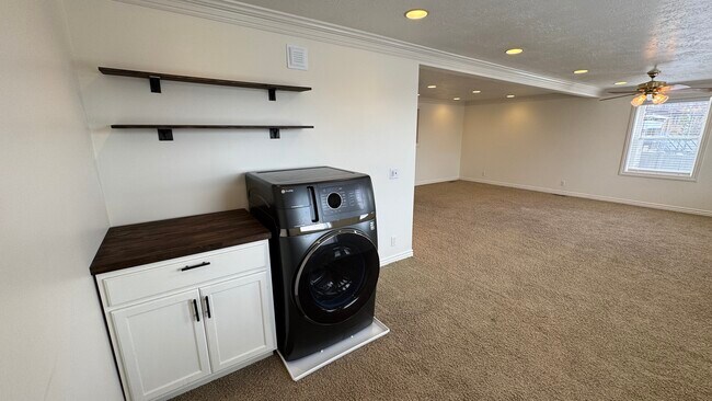 Foto del edificio - 737 N 500 E