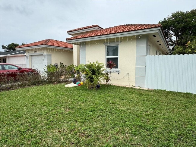 Foto del edificio - 11951 SW 192nd Terrace