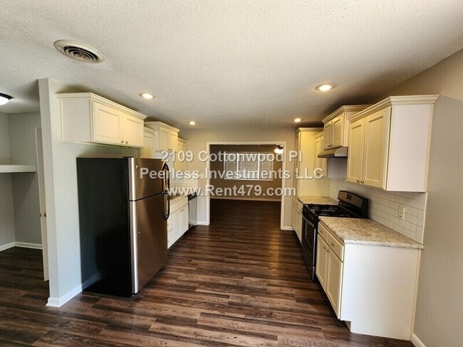 Photo - 2109 Cottonwood Pl House