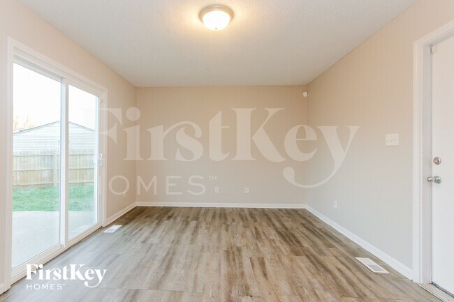 Foto del edificio - 5357 Traditions Dr